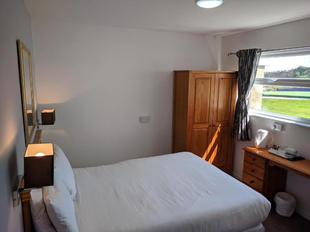 Mayfair Hotel - Isle Of Wight Shanklin Bagian luar foto