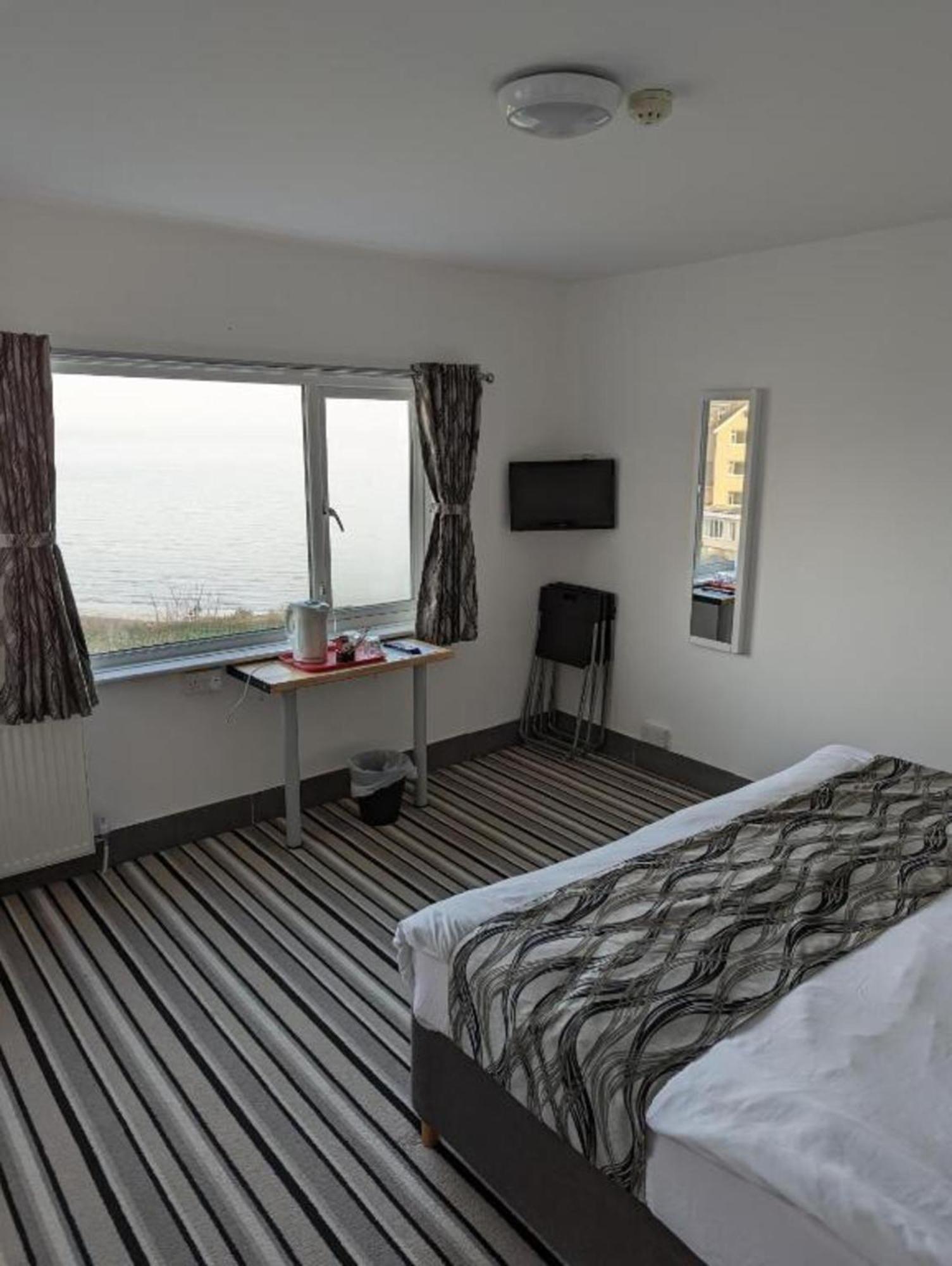 Mayfair Hotel - Isle Of Wight Shanklin Bagian luar foto