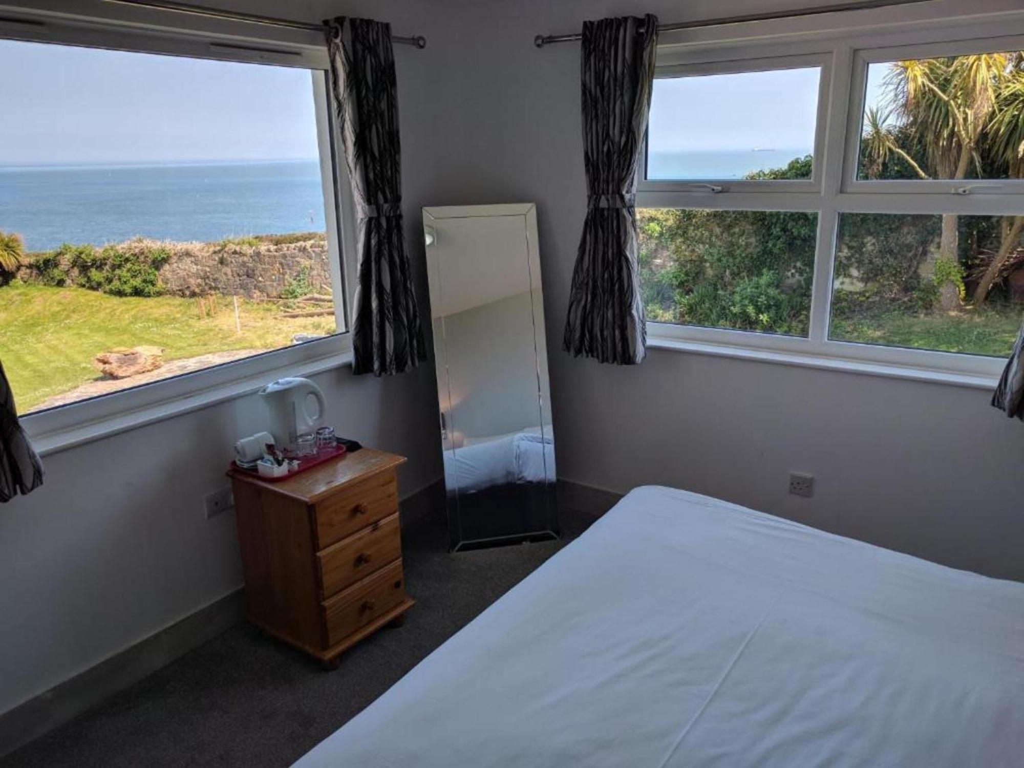 Mayfair Hotel - Isle Of Wight Shanklin Bagian luar foto